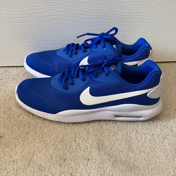 NWOB Nike Air Max sneakers - size 7Y - Picture 4 of 8